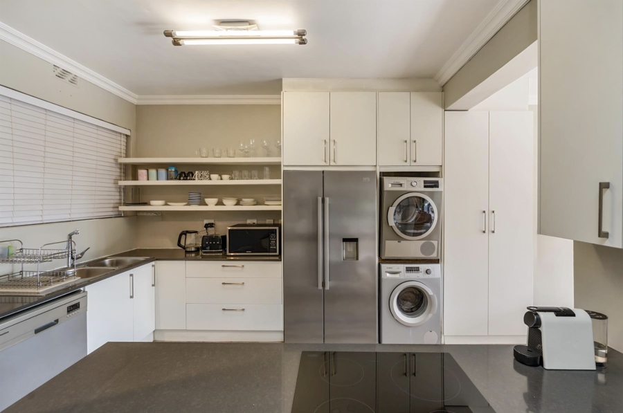 2 Bedroom Property for Sale in Sea Point Western Cape
